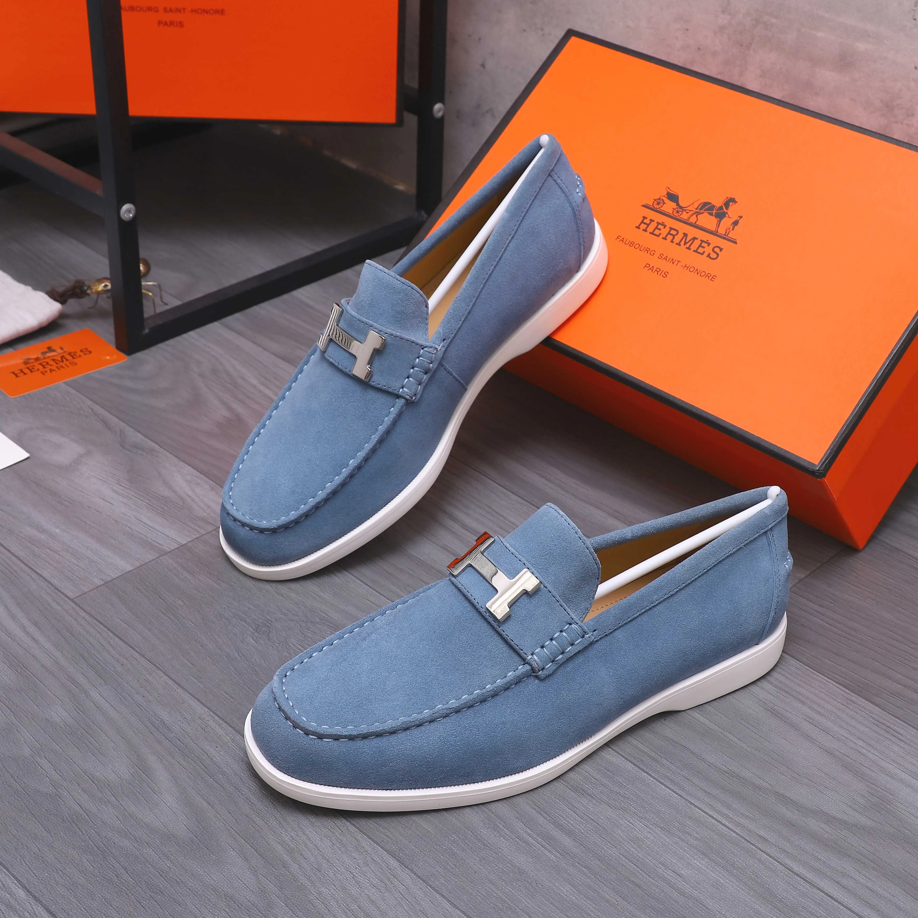 Men's shoes 💰p560 Product trademark: HERMES "Hermès" casual slip-on men's shoes. Regular size: 38-46 (45.46 is custom-made and non-refundable) Product materials: Selected frosted cowhide upper, cowhide lining, original foam rubber ultra-light sole